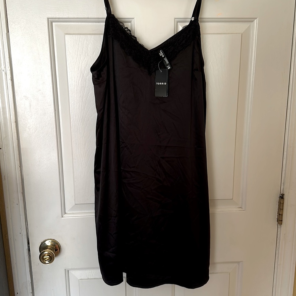 Women’s Torrid sleep black satin lace Chemise